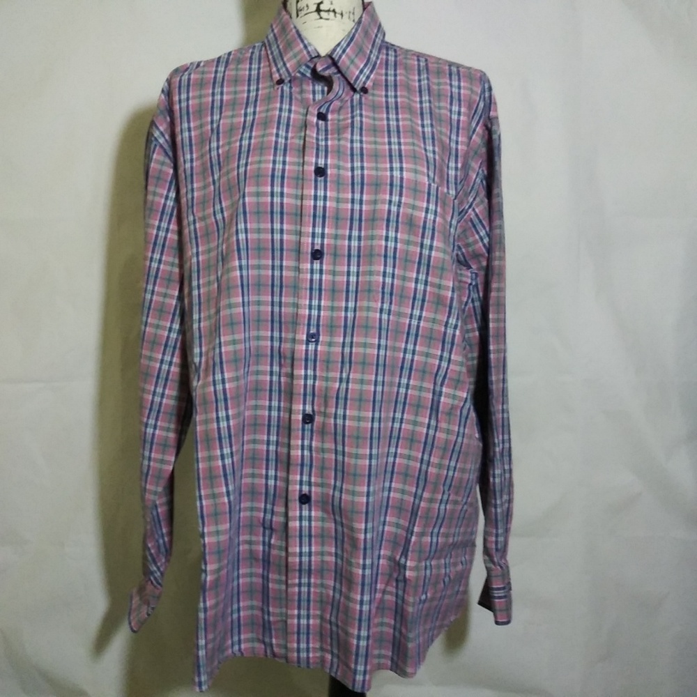 Blue checkered button down 👕